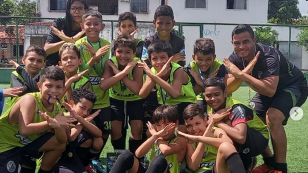 Registro de ESCOLINHA DO CAMPEÃO PFJ